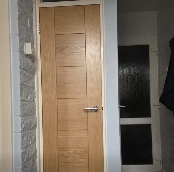 2032 x 813 x 35mm (32") Modern 7 Panel Oak - Prefinished Internal Doors